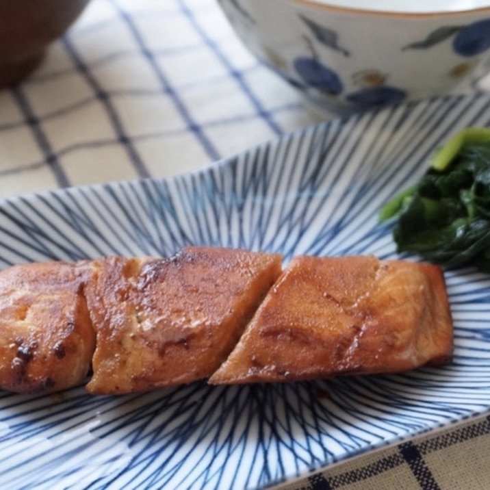 お店の味！簡単漬けるだけ鮭の味噌漬け焼き